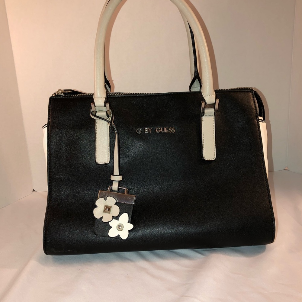 G by Guess white black beige hand bag tote purse